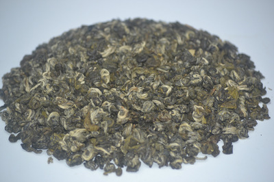 初探凌云白毫茶 源自凰丰茶业园的清新醇香