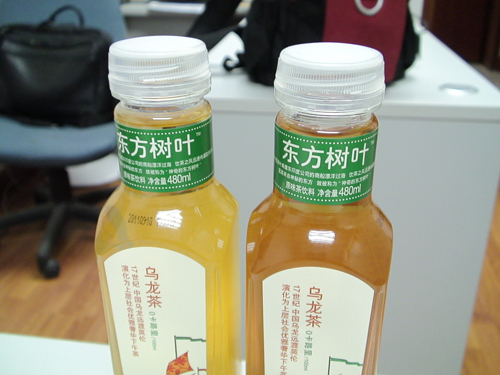 农夫山泉东方树叶同口感颜色差异大 厂家回应 茶叶自然现象